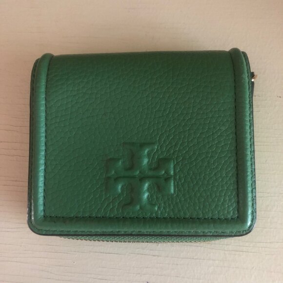 Tory Burch Thea Mini Pebbled Leather Bifold Wallet - Picture 6 of 11